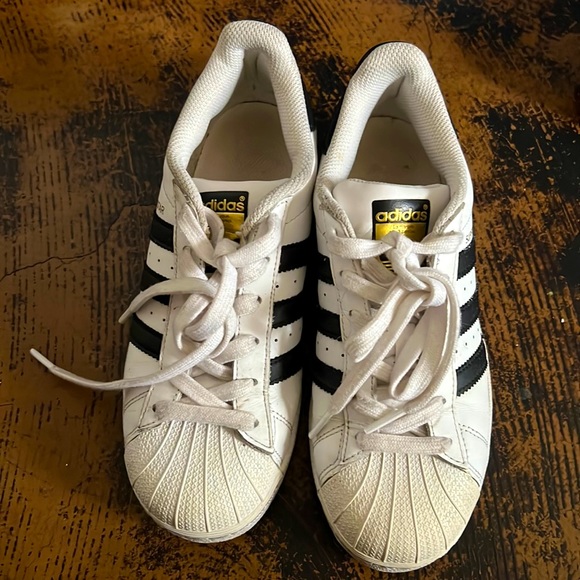 adidas gazelle silver green womens Sneaker Politics